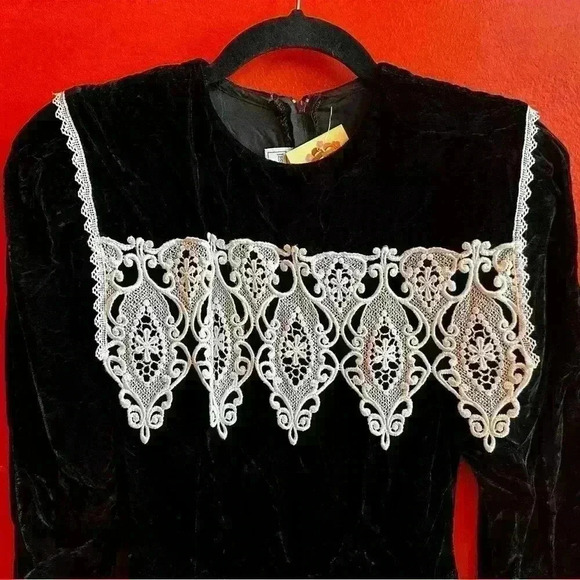 Vintage Gunne Sax Jessica McClintock Black velvet dress with white lace size 3 - Picture 3 of 9